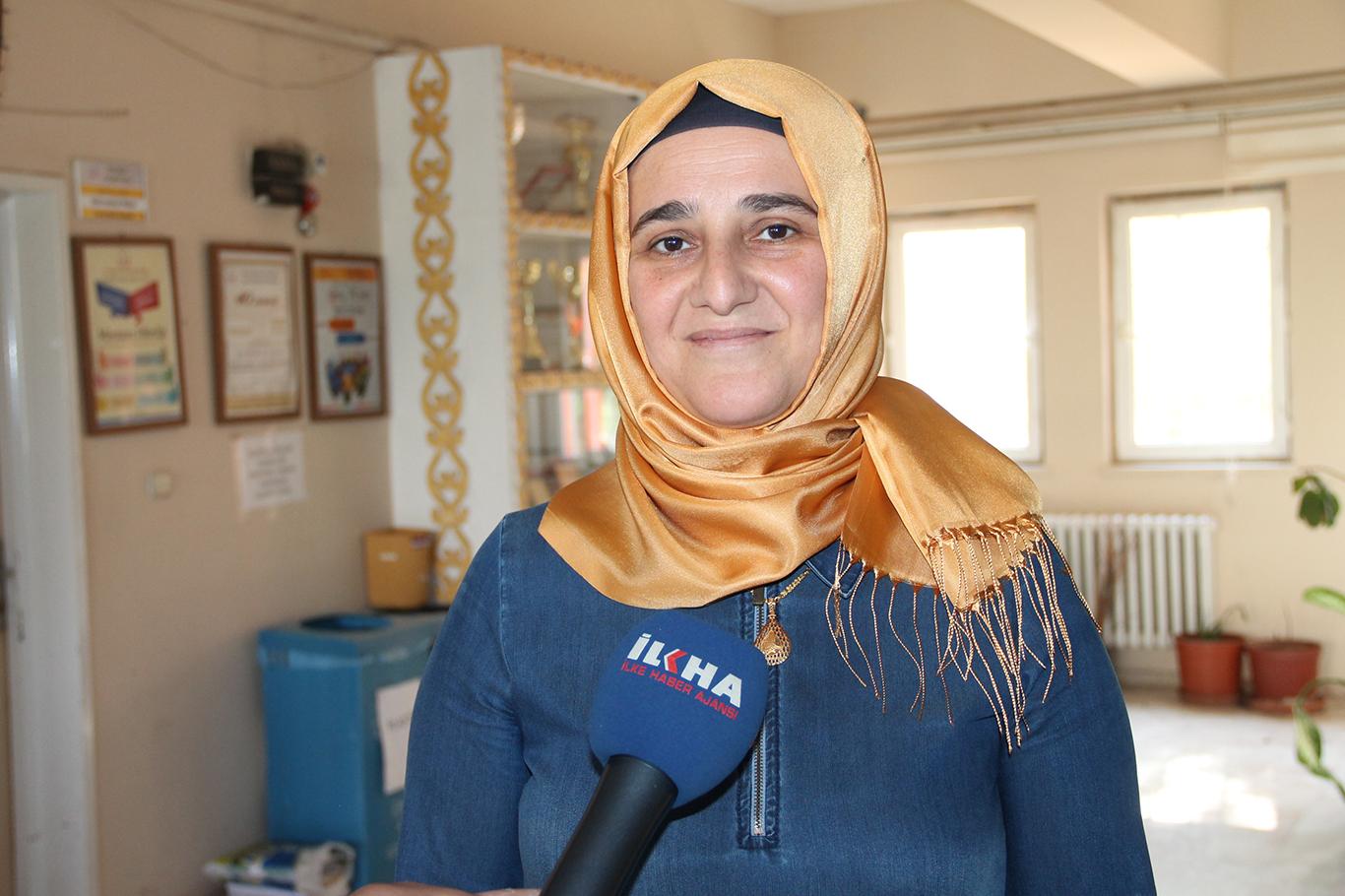 Furkan Doğan Kız İmam Hatip Lisesi Müdiresi Züleyha Feyza Batıhan 
